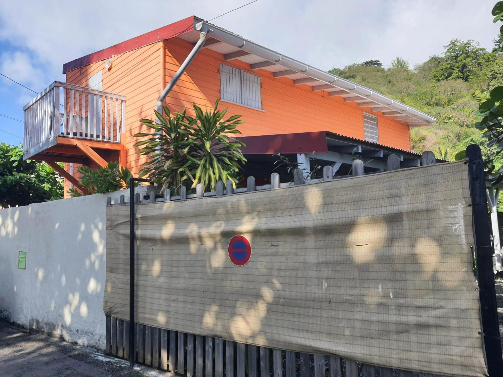 Appartement d'une chambre a Le Carbet a 1 m de la plage avec vue sur la mer jardin clos et wifi Extérieur photo