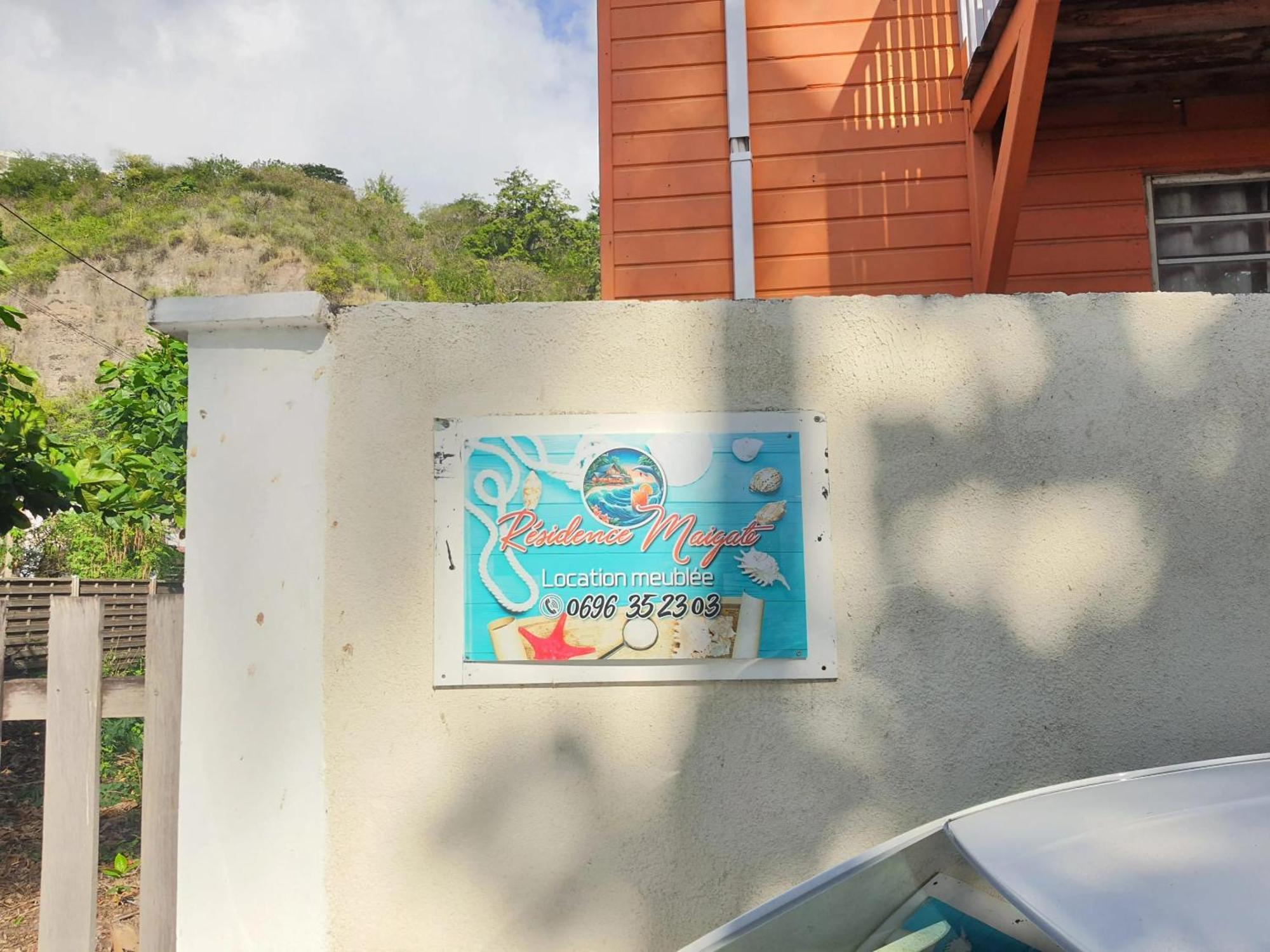 Appartement d'une chambre a Le Carbet a 1 m de la plage avec vue sur la mer jardin clos et wifi Extérieur photo